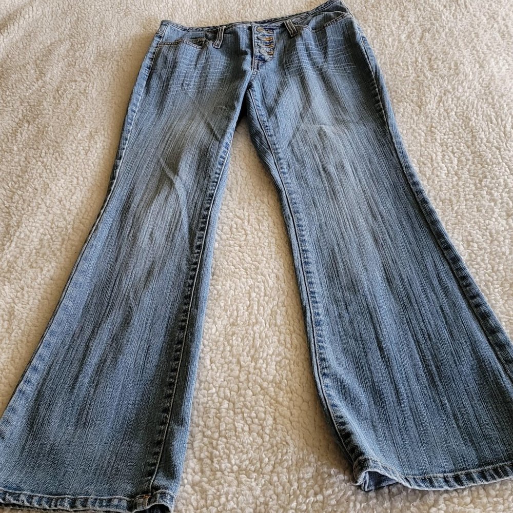 No Boundaries Stretch Light Wash Juniors Size 9 - Picture 6 of 11